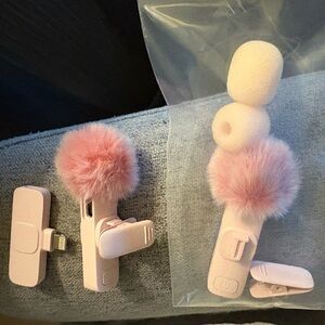 Portable Wireless Clip-On Handheld Mic Furry One-Touch Recording iPhone/iPad